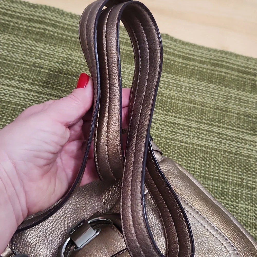 B. Makowsky Metallic Bronze Crossbody Pebbled Leather Bag - Picture 16 of 16